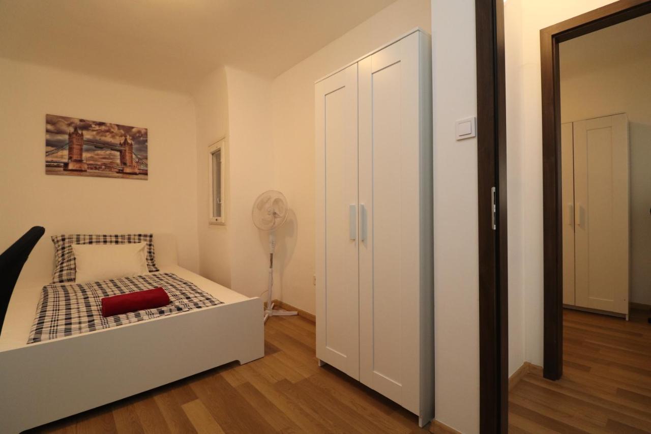 New Guest House A in Király Street 106 Budapest Kültér fotó